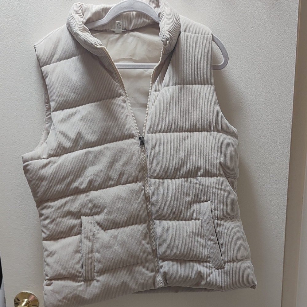 Stylish Cream Puffer Vest